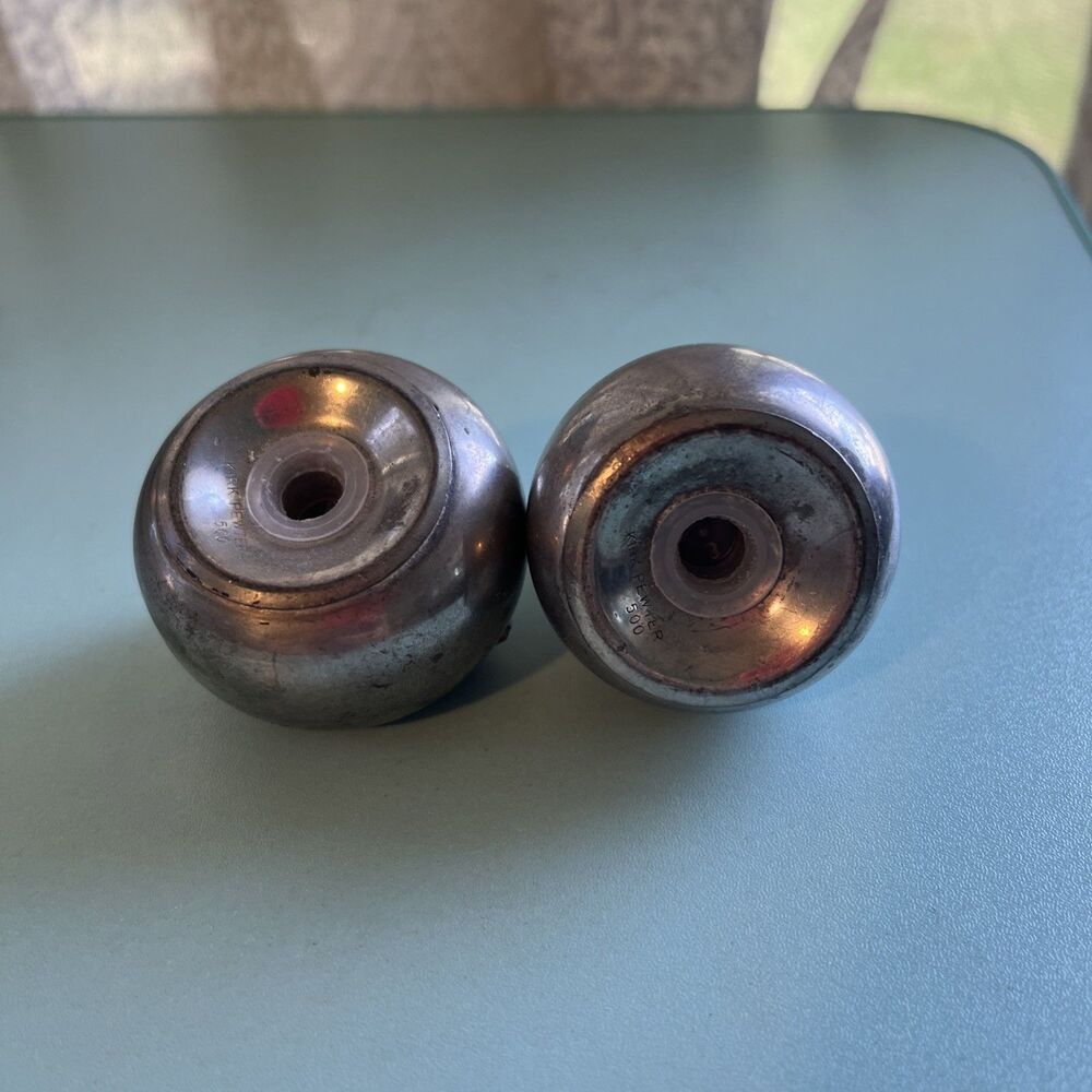 Kirk Stieff Pewter Apple and Pear Salt and Pepper Shakers With Stoppers 1970’s - Picture 4 of 8